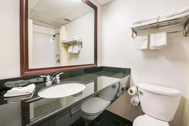 Standard, 2 Double Beds, Motel6 Tinton Falls, NJ - Neptune 5/5