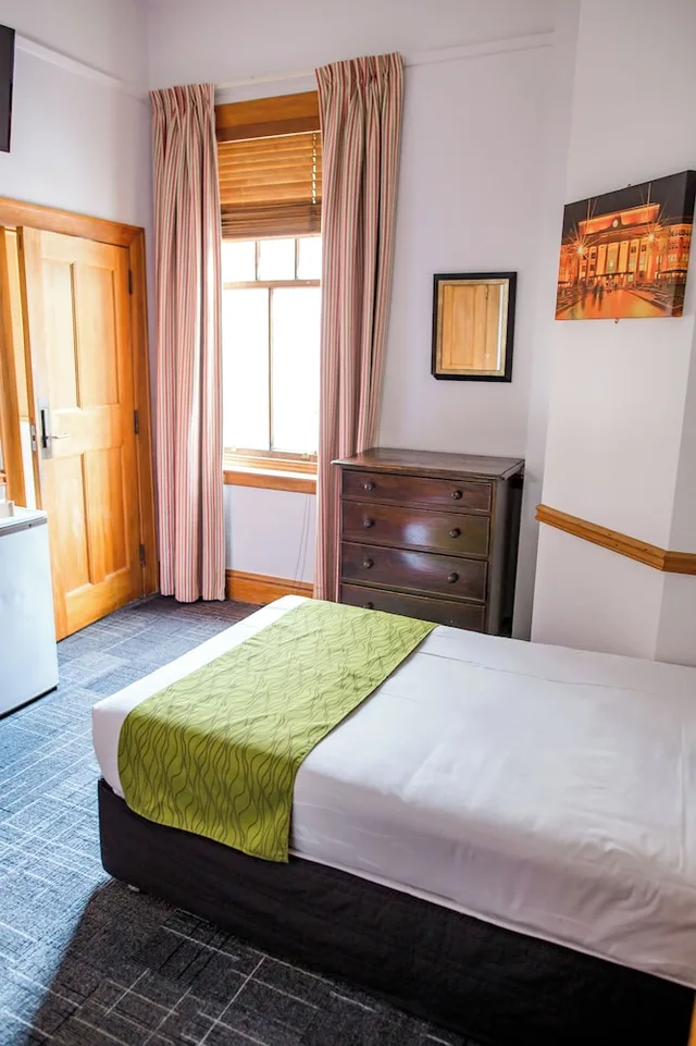 غرفة مفردة، THE CAMBRIDGE HOTEL 6/11
