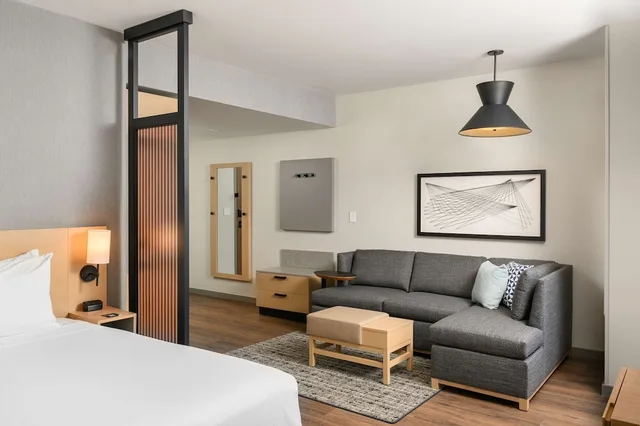 غرفة قياسية بسرير كينج، Hyatt Place Albany 2/4