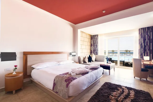 غرفة عائلية بسرير كوين بإطلالة على البحر، Barcelo Tiran Sharm 2/2
