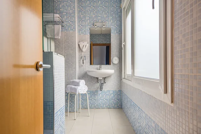غرفة قياسية رباعية، Hotel Margarit 7/7