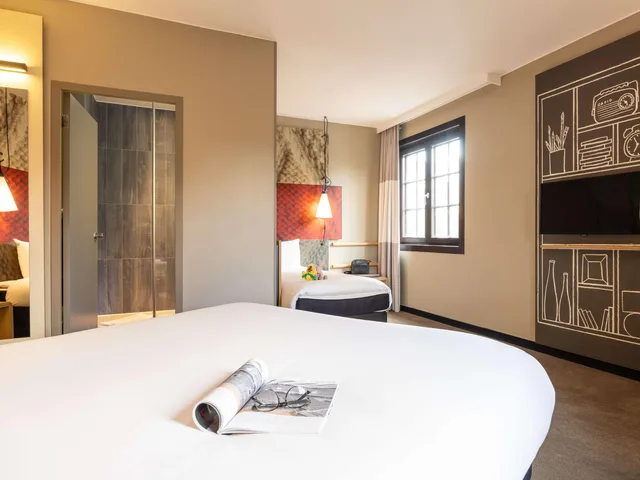 غرفة قياسية بسرير مزدوج وسرير فردي، Hotel ibis Brussels off Grand Place 3/10