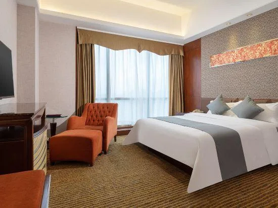 Comfortable, King Bed, Queen Bed, The Clipper Hotel 1/1