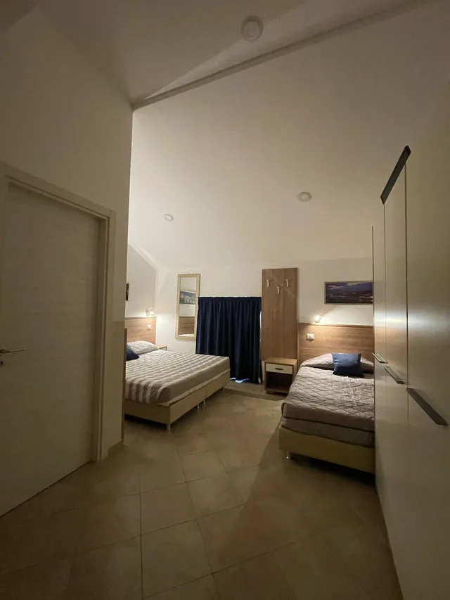 غرفة ثلاثية في الطابق الأرضي، Hotel Montecarlo 1/2
