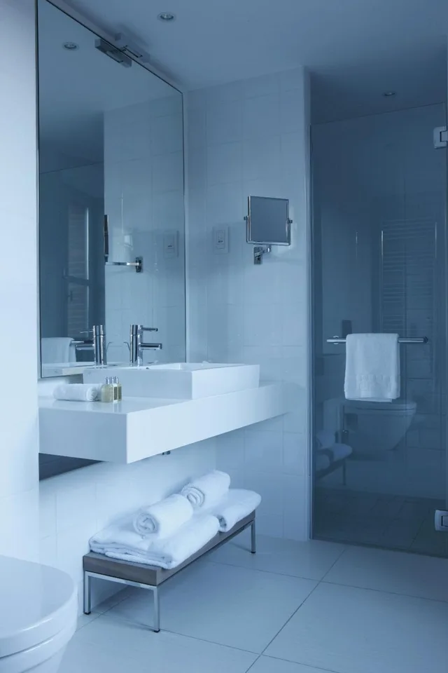 غرفة كلاسيكية بسرير كوين، Le Grand Balcon Hotel 7/9