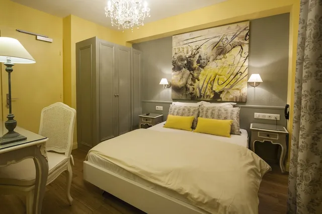 غرفة قياسية بسرير مزدوج، Hotel Roses Ex Hotel Aux Trois Roses 4/4