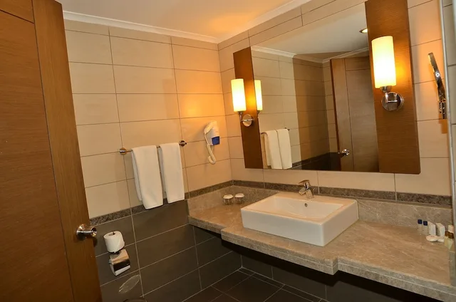 غرفة قياسية ثلاثية بسرير مزدوج وسرير فردي بإطلالة على البحر، SIDE PRENSES RESORT HOTEL AND SPA 2/2