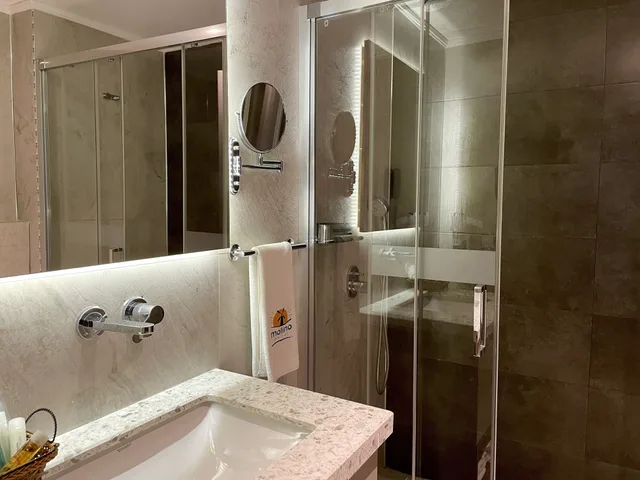 غرفة قياسية بسرير كوين بشرفة، Molino Hotel 8/8