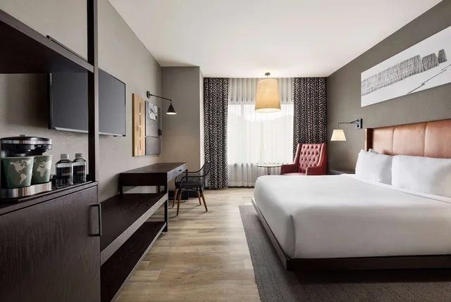غرفة بسرير كينج لذوي الإعاقة، Origin Red Rocks, a Wyndham Hotel 1/8