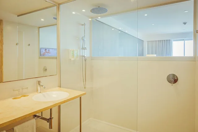 غرفة قياسية بسريرين منفصلين بشرفة، HOTEL 55 SANTO TOMAS 10/10