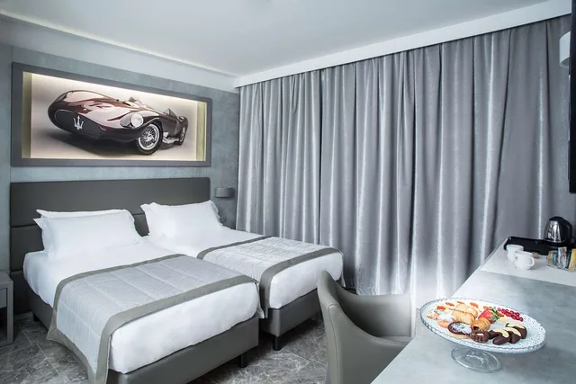 Classic, Twin Beds, Best Western Premier Milano Palace Hotel 2/4
