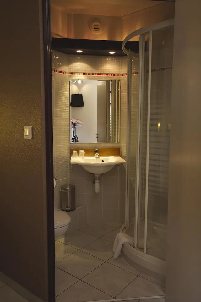 غرفة مفردة بسرير فردي، Brit Hotel Essentiel Sete Balaruc 2/2