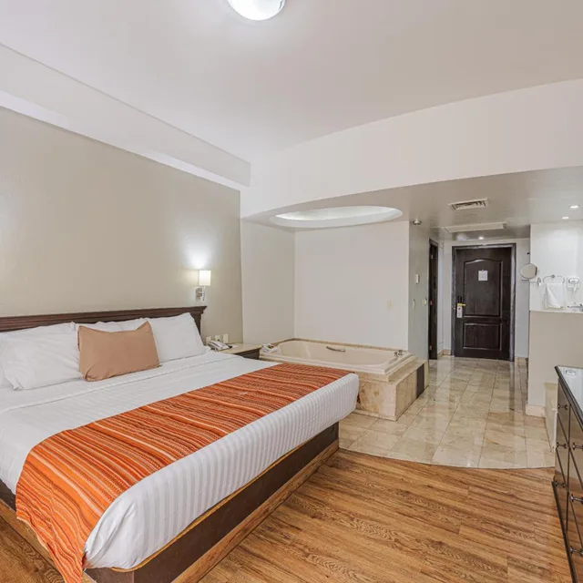 Room, Queen Bed, Hot Tub, HG HOTEL 3/10