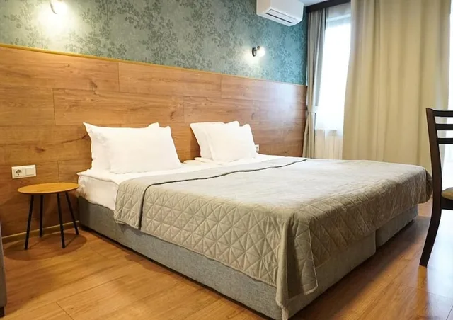 Standard, Double Bed, St George Ski Spa 2/10