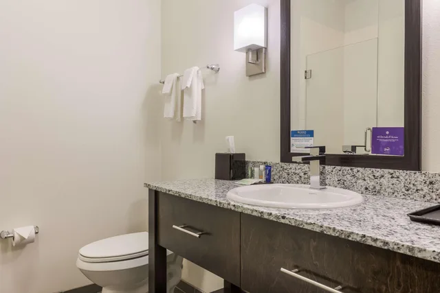 جناح بسرير كينج، Sleep Inn & Suites Webb City 3/3