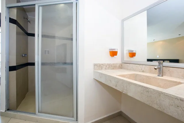 غرفة قياسية بسريرين، Capital O Hotel Euro Confort Pachuca 6/7