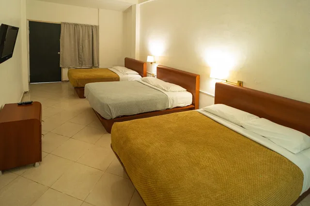 Family, Triple, 3 Double Beds, Solace by the Sea 1/2