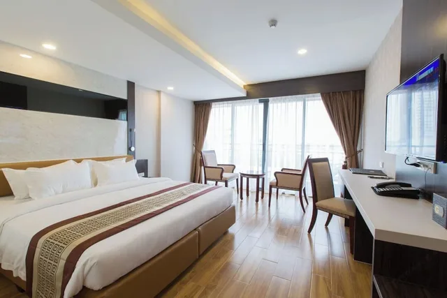 Studio, Double Bed, Golden Jomtien Beach Hotel 4/7