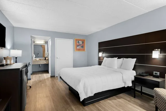 غرفة تنفيذية بسرير كوين، SureStay Plus Hotel By Best Western Brandywine Valley 3/7