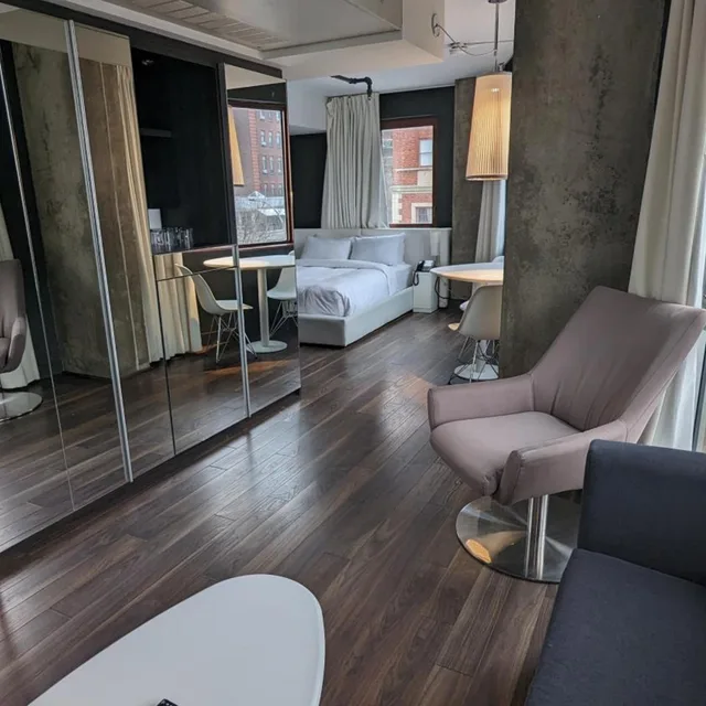 لوفت، Hotel Zero 1 6/6