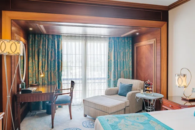 جناح جونيور بسرير مزدوج، The Arkin Colony Hotel 9/10
