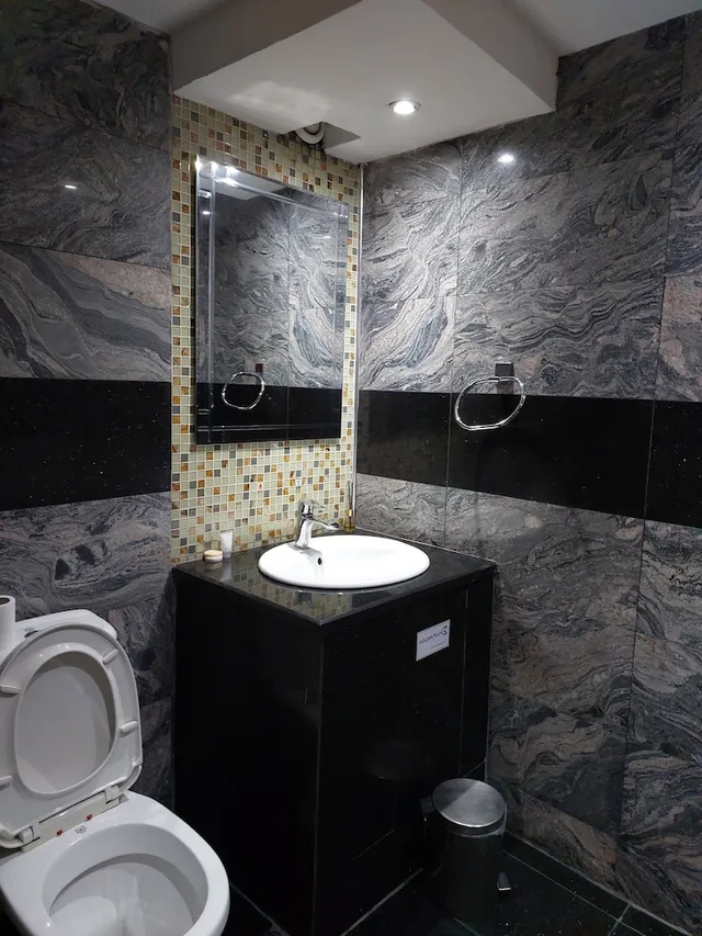 غرفة بزنس بسرير كينج، GOLDEN TULIP PORT HARCOURT 3/4