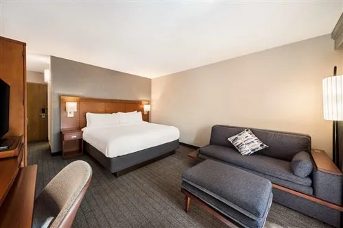 Deluxe, King Bed, Sonesta Select San Jose Airport 1/1
