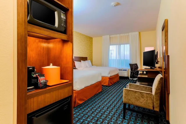 غرفة بسريرين كوين لذوي الإعاقة، Fairfield Inn Suites Snyder 2/4
