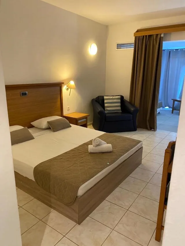 Open Plan, Family, Double and Twin Beds، Cyprotel Faliraki Hotel 2/2