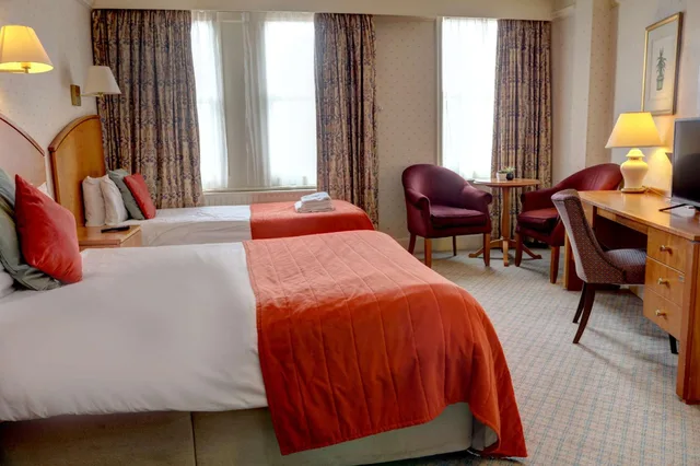 غرفة ثلاثية، Crown And Mitre Hotel Sure Hotel Collection By Best Western 2/4