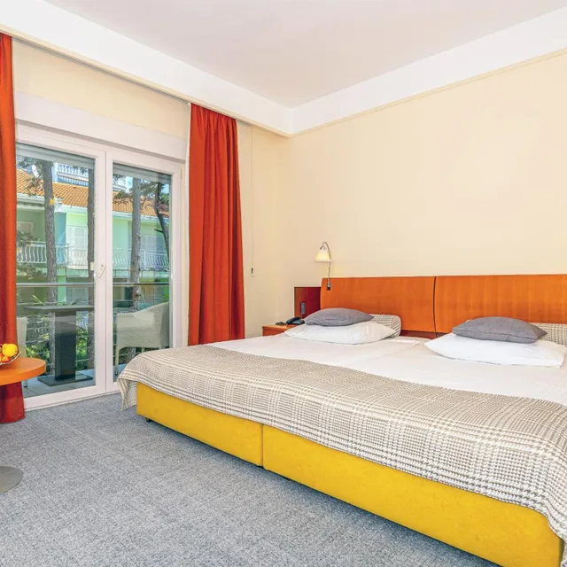 غرفة بسرير مزدوج بإطلالة على المتنزه، Hotel Marina 2/6
