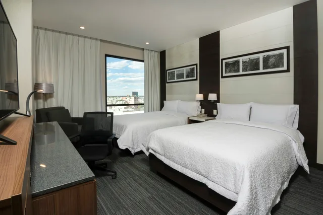 غرفة قياسية بسريرين، Hampton Inn And Suites San Luis Potosi Slp 1/4