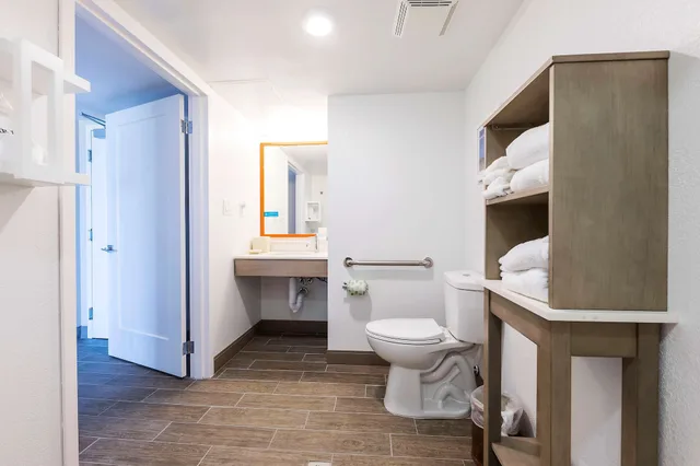 غرفة كلاسيكية بسريرين مزدوجين لذوي الإعاقة، Hampton Inn Virginia Beach-Oceanfront North 3/3