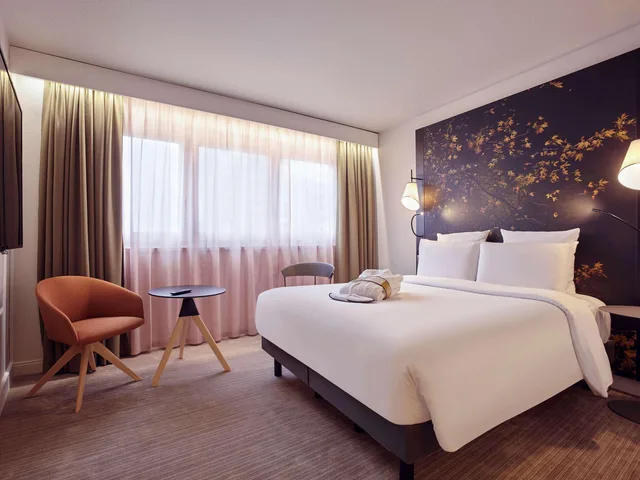 غرفة بريميوم بسريرين منفصلين، Mercure Paris La Defense 2/8