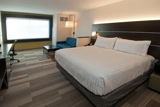 جناح بغرفة نوم واحدة لذوي الإعاقة، Holiday Inn Express & Suites Johnstown 1/2