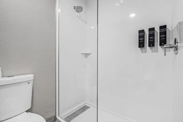 غرفة بسرير كينج لذوي الإعاقة، Avania Inn of Santa Barbara 5/5