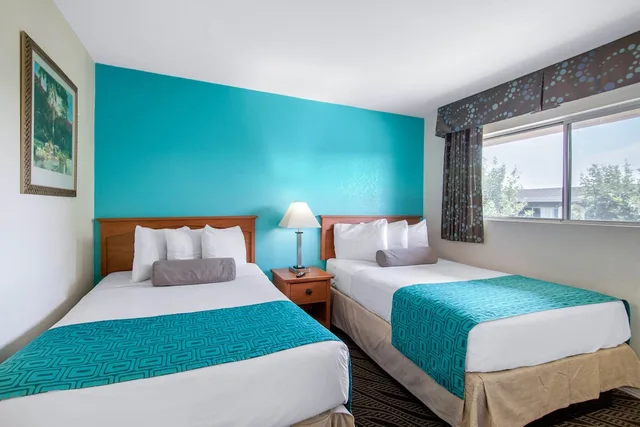 جناح استوديو بسريرين مزدوجين مع أريكة بمطبخ، Howard Johnson Suites by Wyndham San Diego Chula Vista/BayFt 1/6