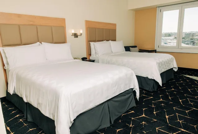 غرفة قياسية بإطلالة في الطابق العلوي، Holiday Inn San Salvador An Ihg Hotel 4/5