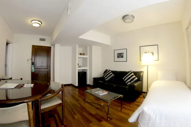 Premier, Suite, King Bed, Feirs Park Hotel 4/7
