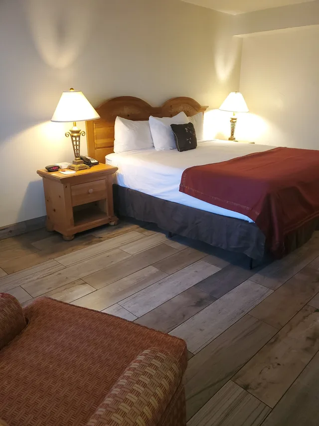 غرفة بسرير كينج لذوي الإعاقة، Ramada by Wyndham Las Cruces Hotel & Conference Center 3/5
