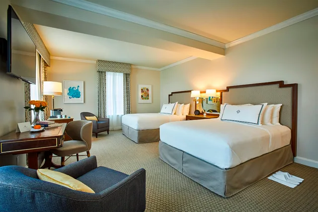 غرفة ديلوكس بسرير كوين، The Lancaster Hotel 1/3