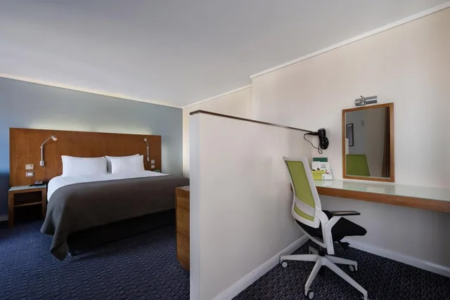Premium, King Bed, Camden View، Holiday Inn London - Camden Lock by IHG 10/10