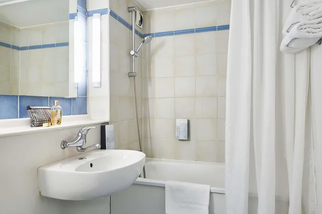 غرفة قياسية بسريرين منفصلين، Campanille Lyon Sud 4/5