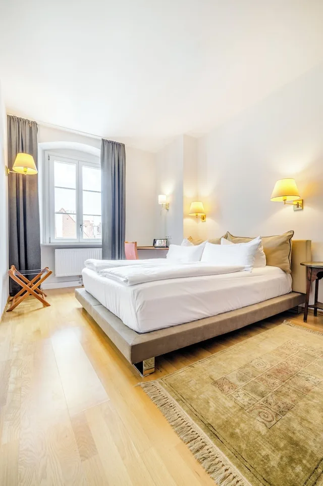 غرفة كومفورت بسرير كوين، Bohemian Hotel 2/5