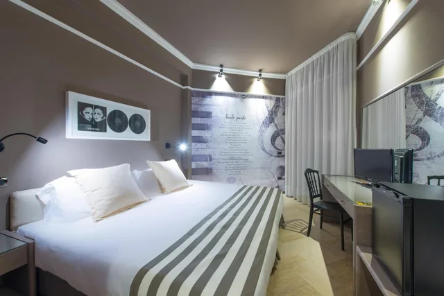 Art، Admiral Art Hotel 4/10