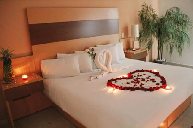 غرفة قياسية بسرير كينج، Hotel Real Zapopan 2/3