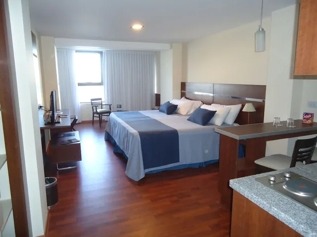 غرفة سوبيريور بسريرين منفصلين، Puerto Amarras Hotel & Suites 2/2