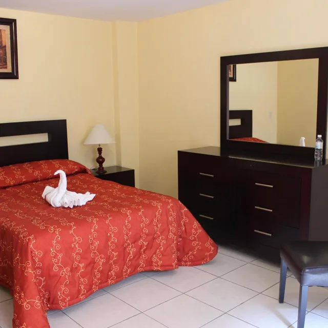 غرفة بسرير مزدوج، HOTEL CONQUISTADORES 3/8