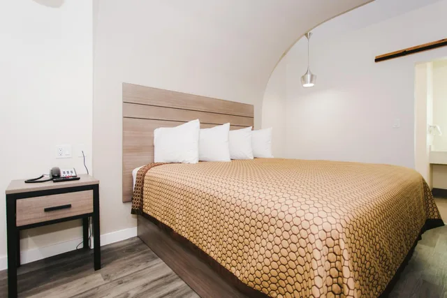 استوديو بسرير كينج، Palace Inn Louetta 3/10