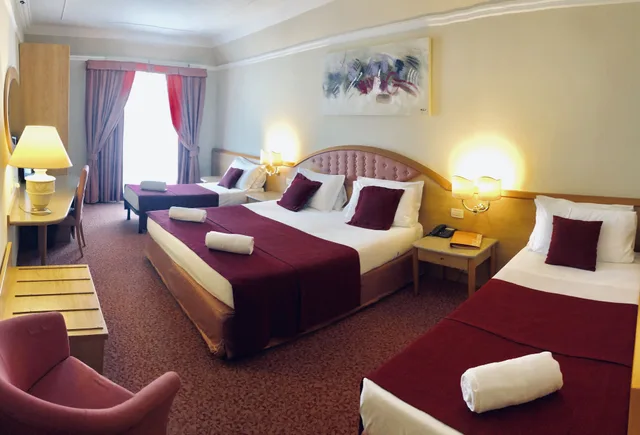 Classic, Family, Double and Twin Beds, Villa Fiorita Hotel 2/3